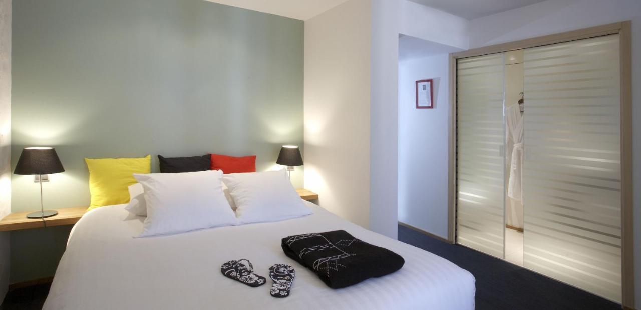 Design Hotel Des Francs Garcons Saint-Sauvant  Esterno foto