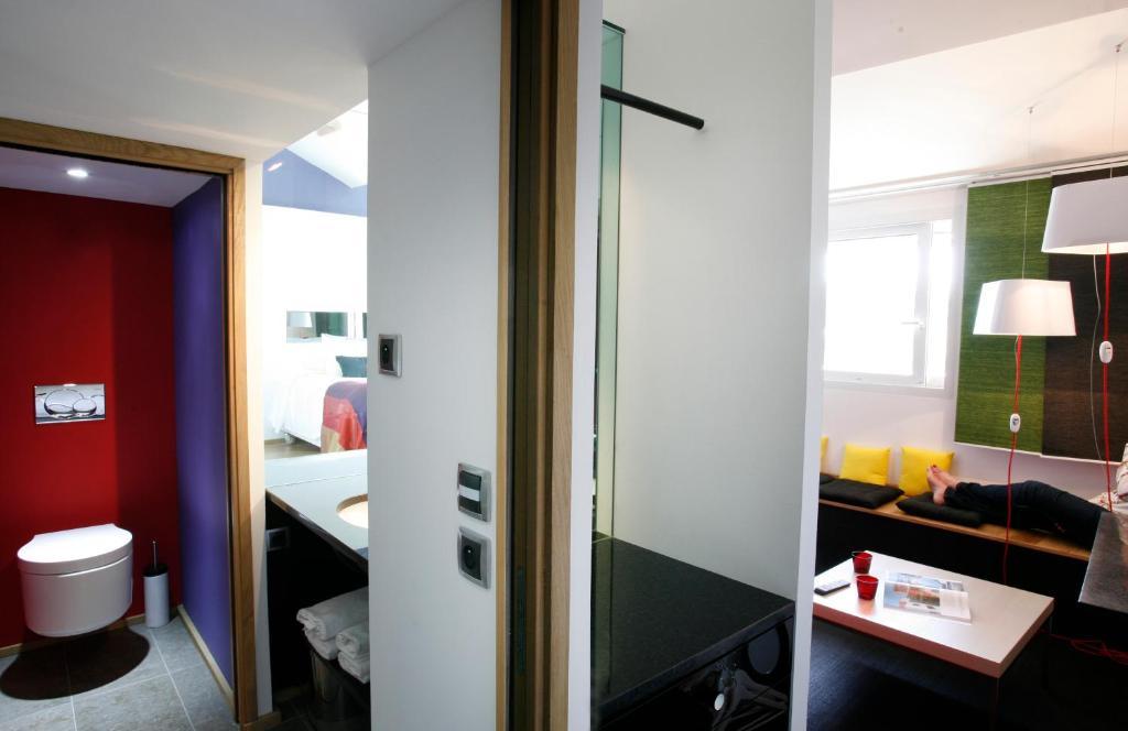 Design Hotel Des Francs Garcons Saint-Sauvant  Esterno foto